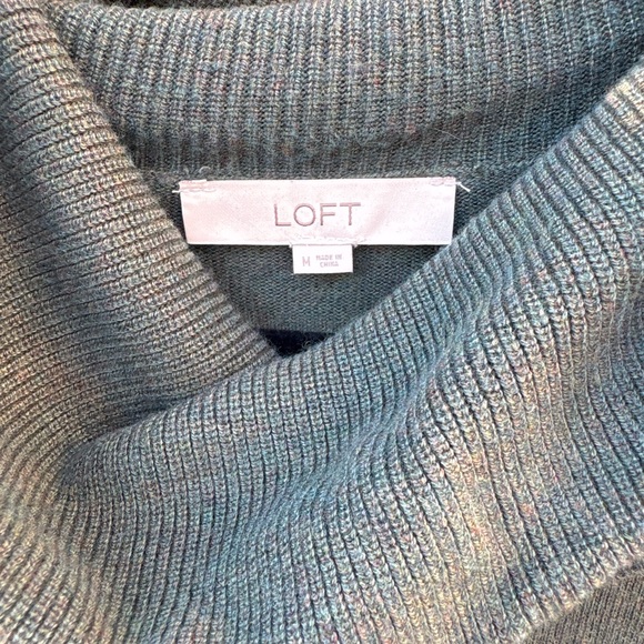 LOFT Turtleneck Long Sweater - US Medium - Picture 3 of 5